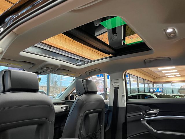 2021 Audi e-tron Premium quattro - 22949908 - 21