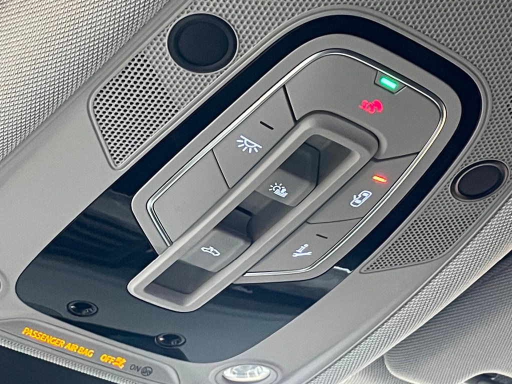 2021 Audi e-tron Premium quattro - 22949908 - 45