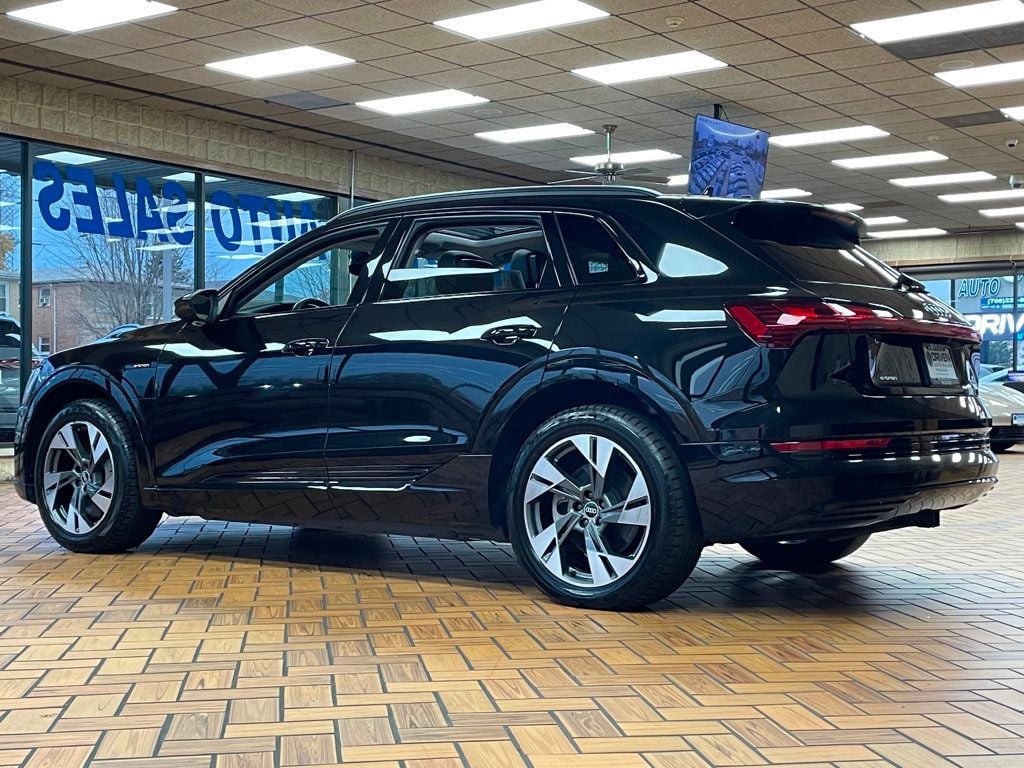 2021 Audi e-tron Premium quattro - 22949908 - 5