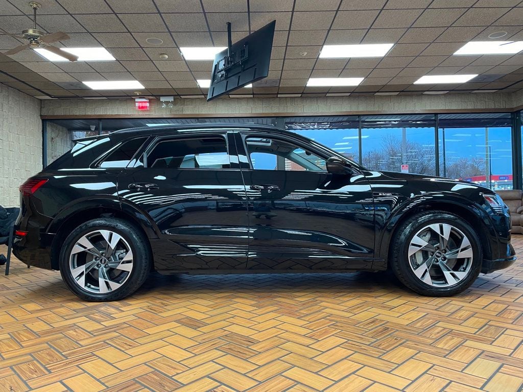 2021 Audi e-tron Premium quattro - 22949908 - 6