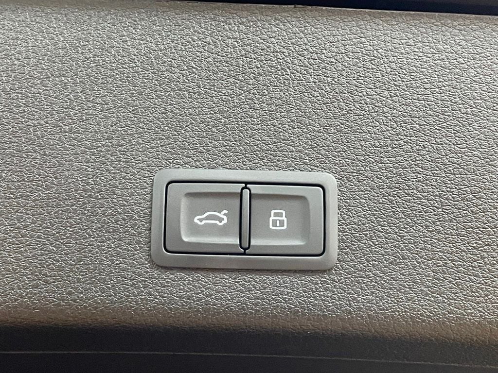 2021 Audi e-tron Premium quattro - 22958482 - 23