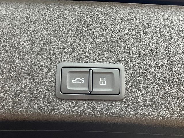 2021 Audi e-tron Premium quattro - 22958482 - 23