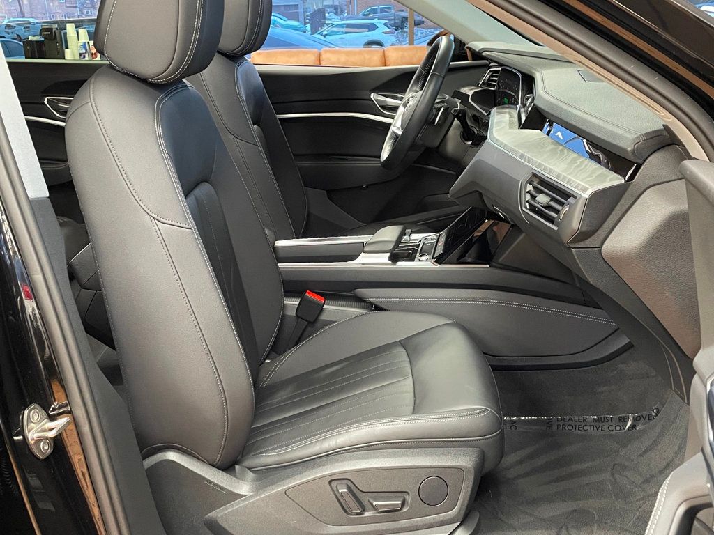 2021 Audi e-tron Premium quattro - 22958482 - 25