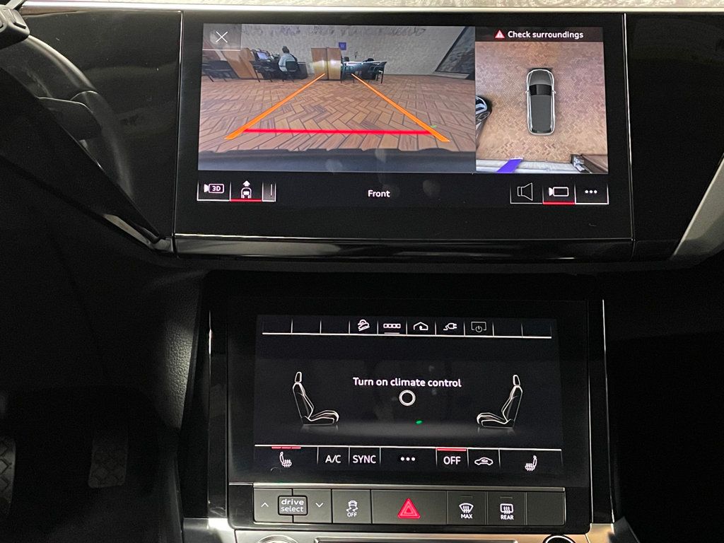 2021 Audi e-tron Premium quattro - 22958482 - 30