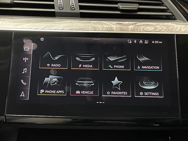 2021 Audi e-tron Premium quattro - 22958482 - 32