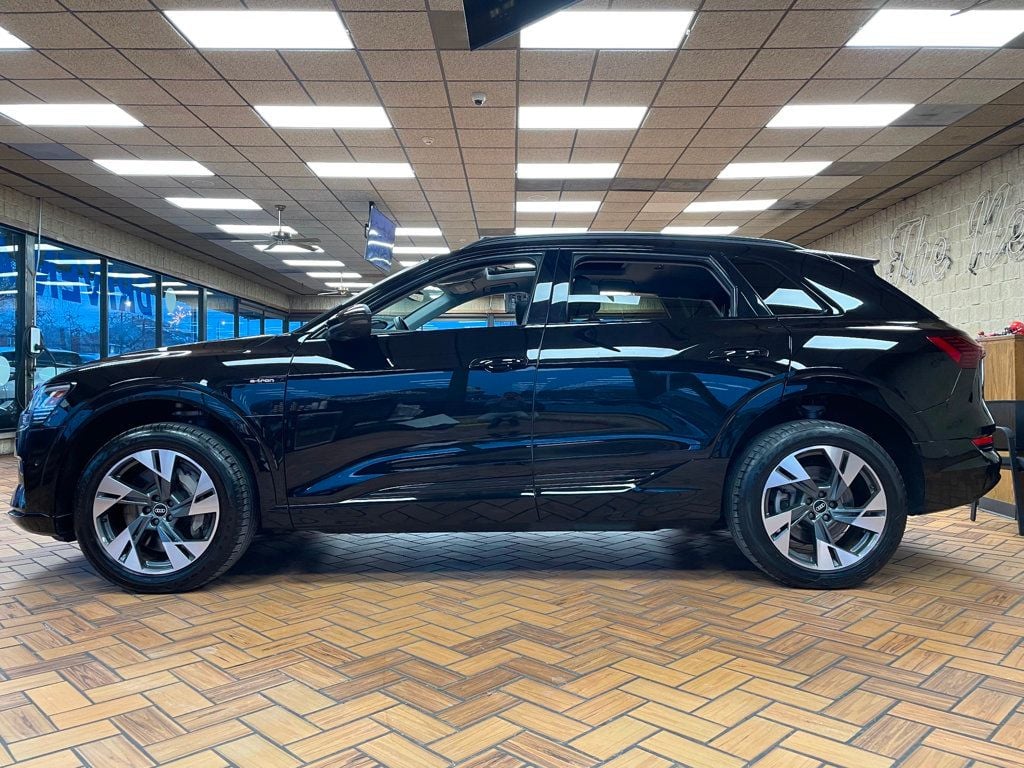 2021 Audi e-tron Premium quattro - 22958482 - 4