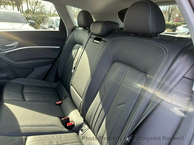 2021 Audi e-tron Premium quattro - 22951510 - 18