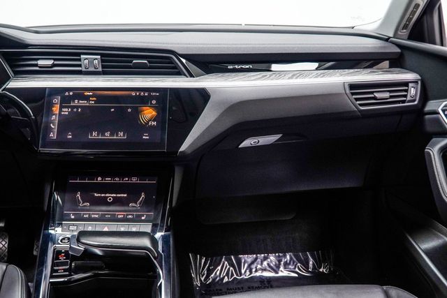 2021 Audi e-tron Premium quattro - 23068660 - 19