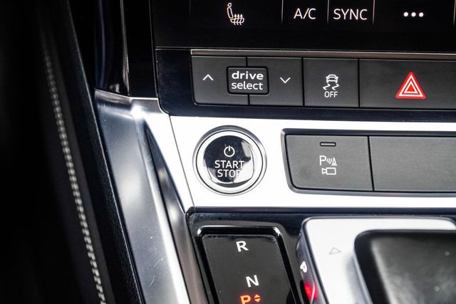2021 Audi e-tron Premium quattro - 23068660 - 24
