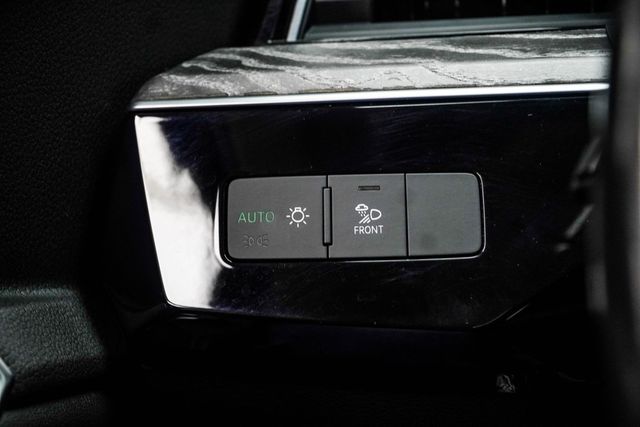 2021 Audi e-tron Premium quattro - 23068660 - 35