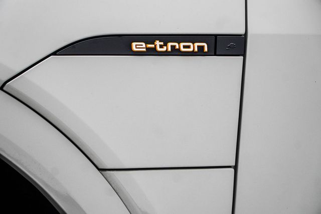 2021 Audi e-tron Premium quattro - 23068660 - 5