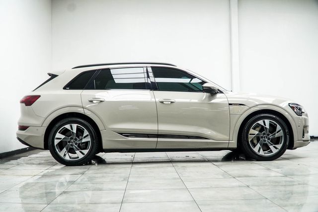 2021 Audi e-tron Premium quattro - 23068660 - 6
