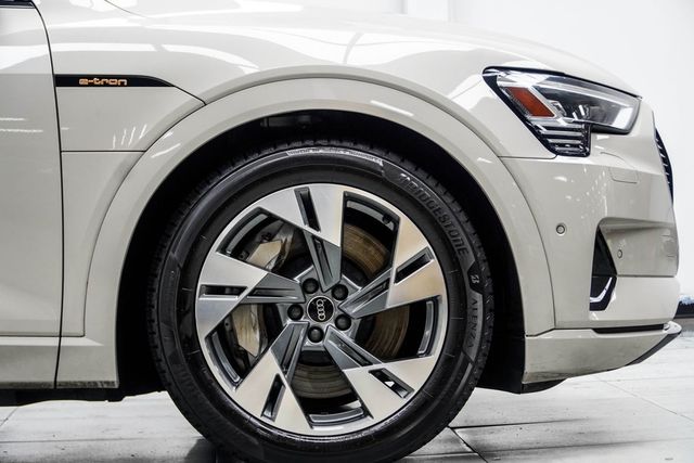 2021 Audi e-tron Premium quattro - 23068660 - 8