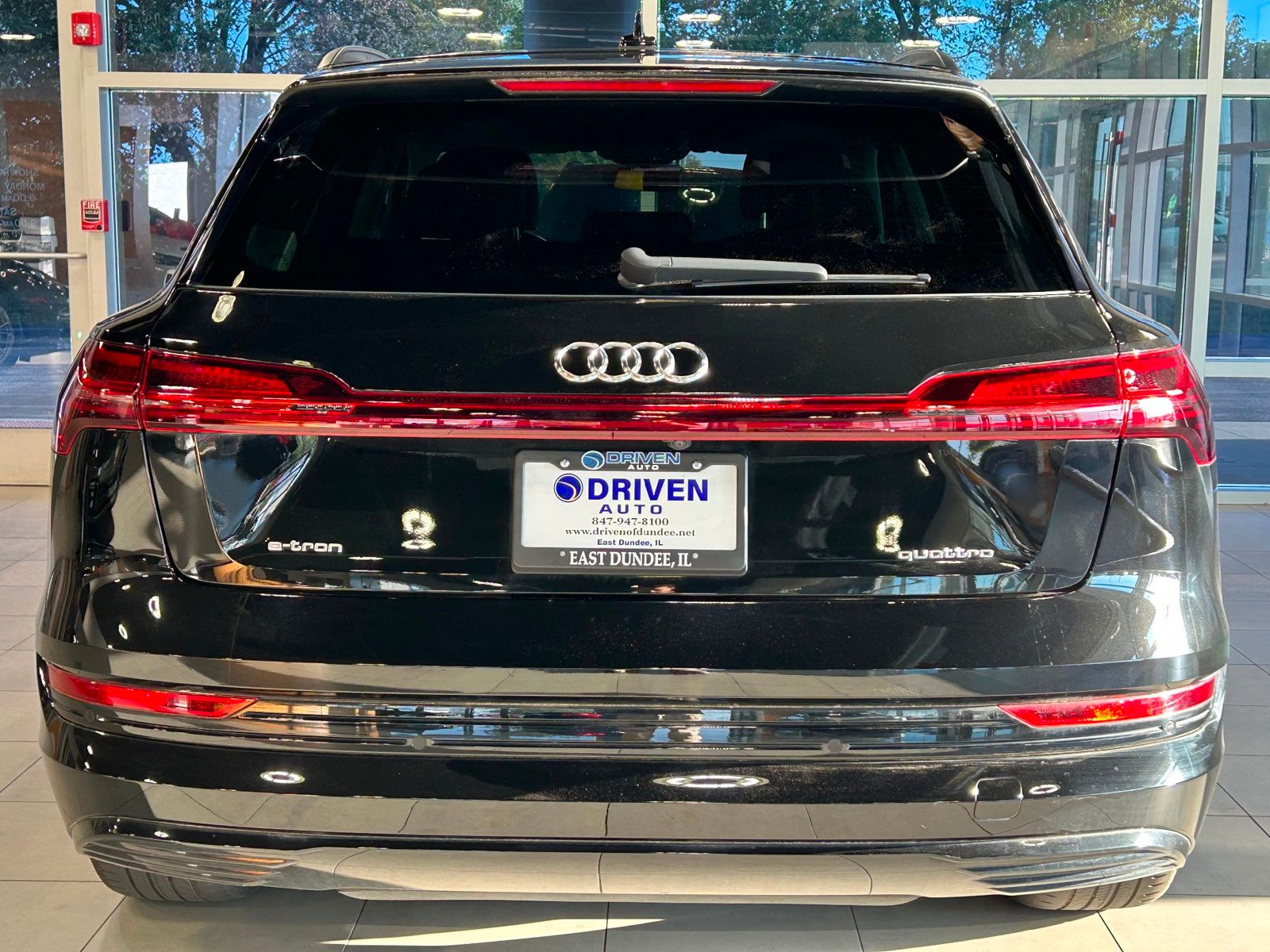 2021 Audi e-tron Premium photo 8