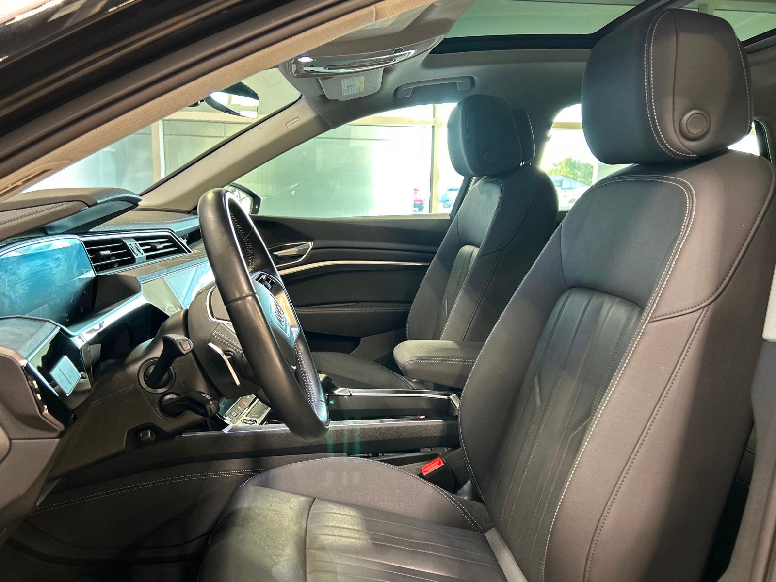2021 Audi e-tron Premium photo 19