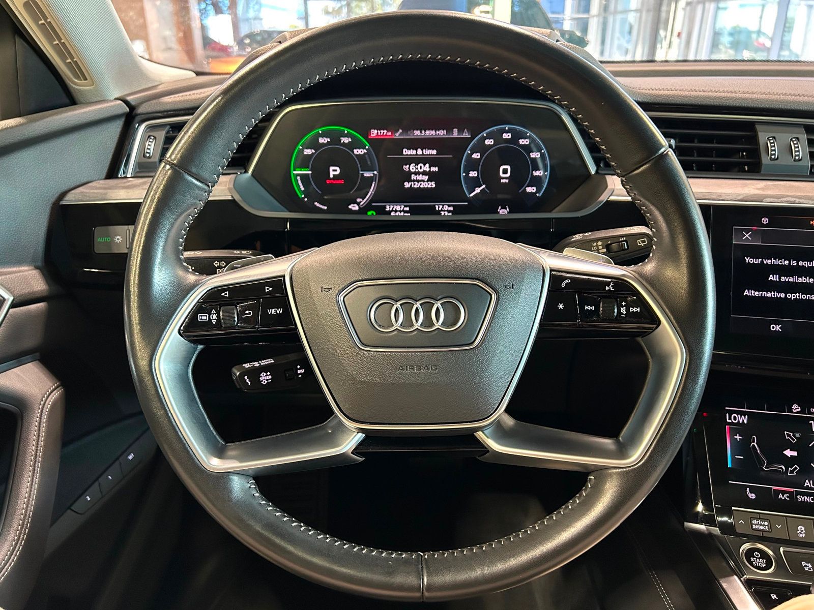 2021 Audi e-tron Premium photo 24