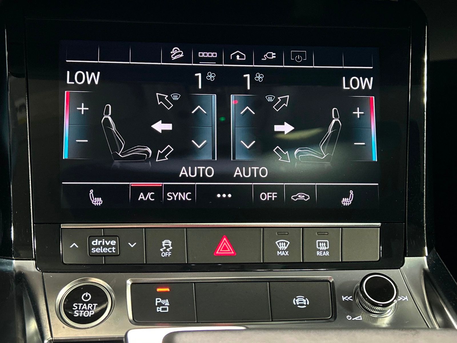 2021 Audi e-tron Premium photo 34