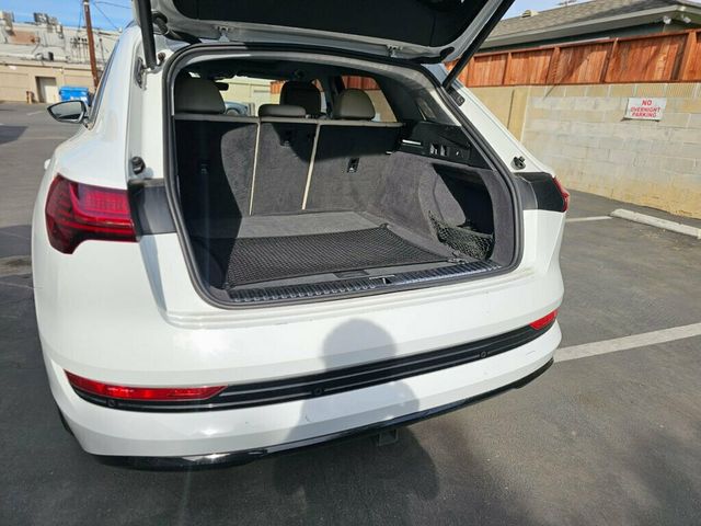 2021 Audi e-tron Prestige quattro - 22754765 - 24