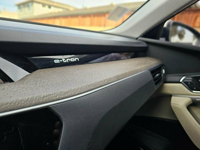 2021 Audi e-tron Prestige quattro - 22754765 - 25