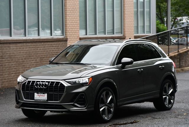 2021 Audi Q3 Premium 40 TFSI photo 3