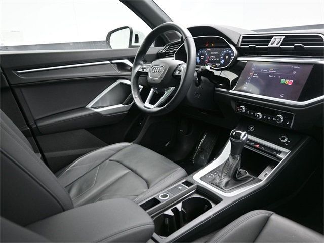 2021 Audi Q3 S line Premium 45 TFSI quattro - 22955431 - 21