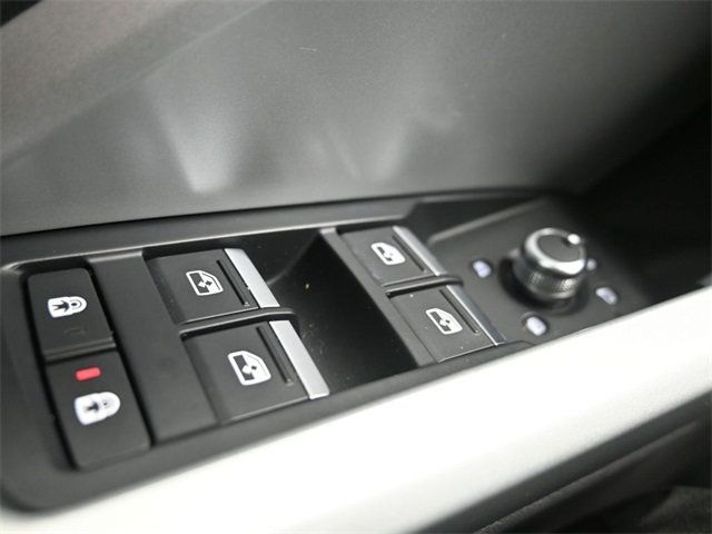 2021 Audi Q3 S line Premium 45 TFSI quattro - 22955431 - 31