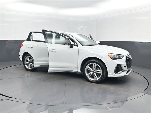 2021 Audi Q3 S line Premium 45 TFSI quattro - 22955431 - 37