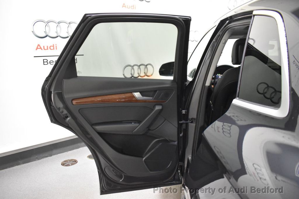 2021 Audi Q5 Premium 45 TFSI quattro - 20763525 - 24