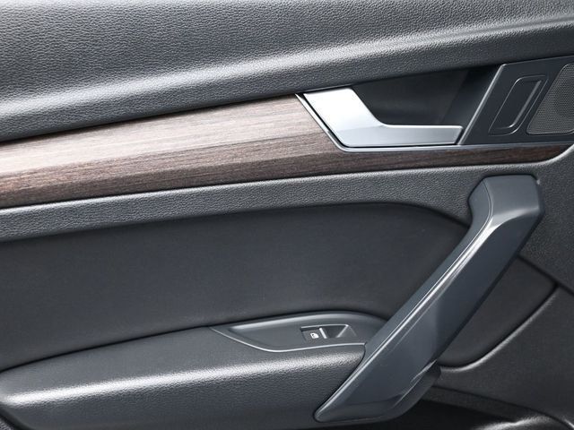 2021 Audi Q5 Premium 45 TFSI quattro - 22999931 - 10