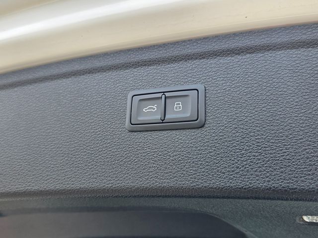 2021 Audi Q5 Premium Plus 45 TFSI quattro - 22855669 - 21