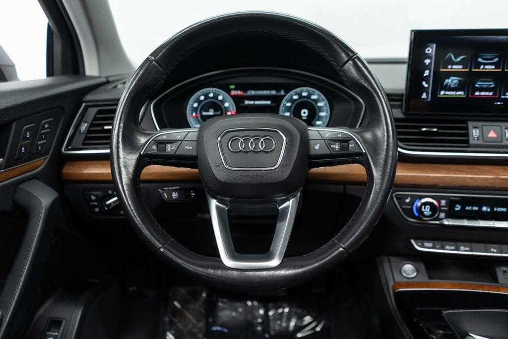2021 Audi Q5 Premium Plus 45 TFSI photo 16