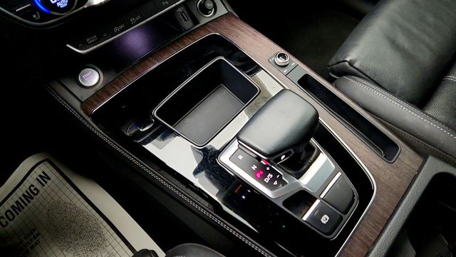 2021 Audi Q5 Premium Plus 45 TFSI quattro w/ Warm Weather Pkg & 20'' Wheels - 23000645 - 16