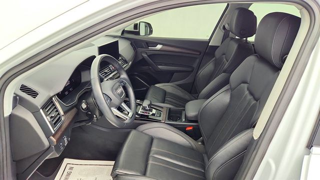 2021 Audi Q5 Premium Plus 45 TFSI quattro w/ Warm Weather Pkg & 20'' Wheels - 23000645 - 19