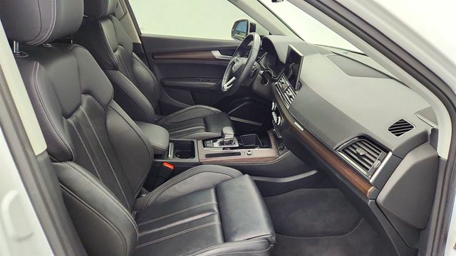 2021 Audi Q5 Premium Plus 45 TFSI quattro w/ Warm Weather Pkg & 20'' Wheels - 23000645 - 23