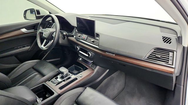 2021 Audi Q5 Premium Plus 45 TFSI quattro w/ Warm Weather Pkg & 20'' Wheels - 23000645 - 24