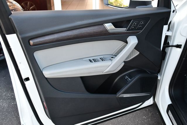 2021 Audi Q5 Premium Plus 55 TFSI e quattro W/Navigation & Warm Weather Pkg - 23005704 - 10