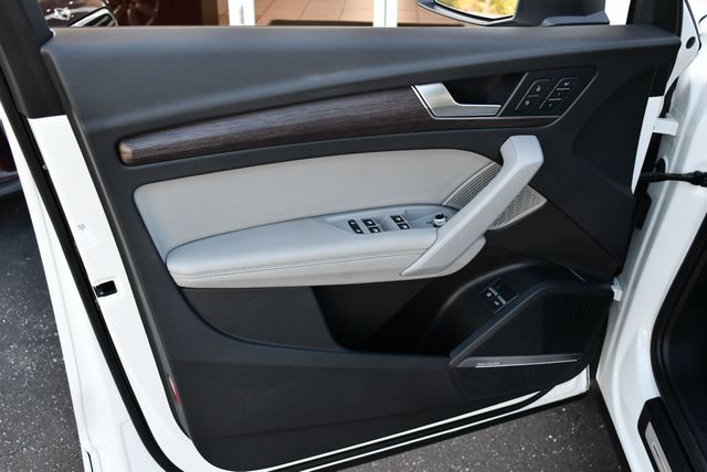 2021 Audi Q5 Premium Plus 55 TFSI e quattro W/Navigation & Warm Weather Pkg - 23005704 - 43