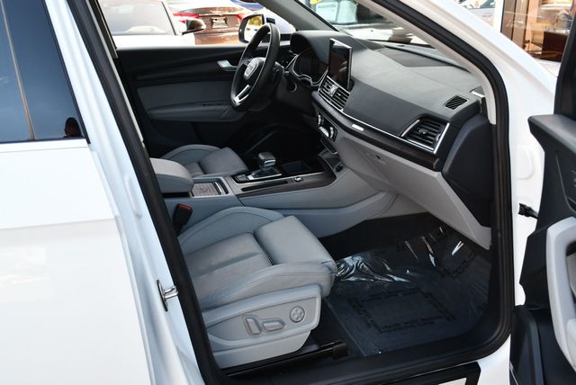 2021 Audi Q5 Premium Plus 55 TFSI e quattro W/Navigation & Warm Weather Pkg - 23005704 - 52