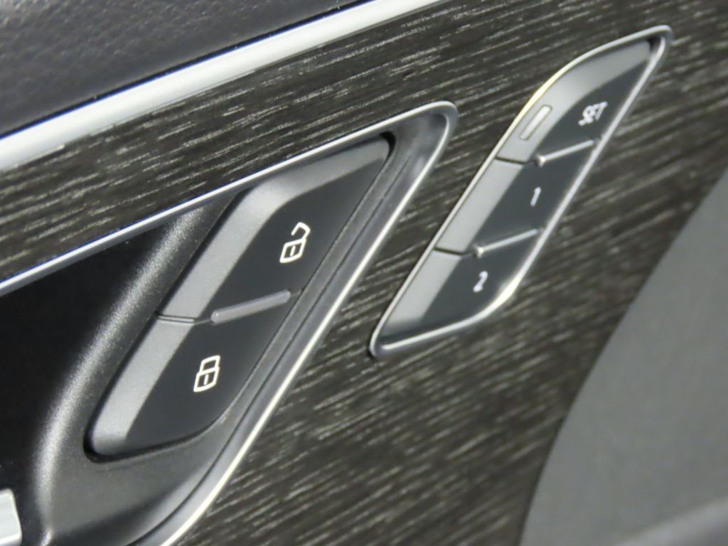 2021 Audi Q7 Premium Plus 45 TFSI quattro - 21196462 - 28