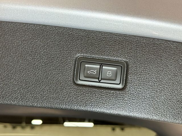 2021 Audi Q7 Premium Plus 55 TFSI quattro - 23085885 - 47
