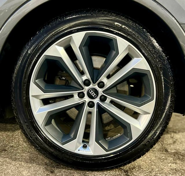 2021 Audi Q7 Prestige 55 TFSI quattro - 22957999 - 31