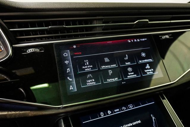 2021 Audi Q8  - 23072478 - 23