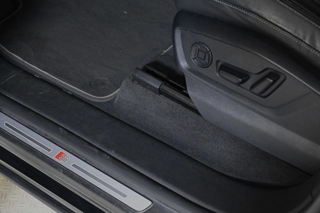2021 Audi Q8 55 Premium Plus - 22936263 - 20
