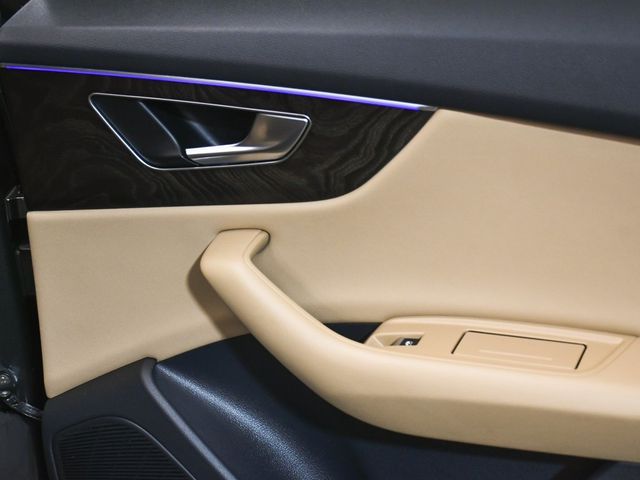 2021 Audi Q8 55 Premium Plus - 22913117 - 18