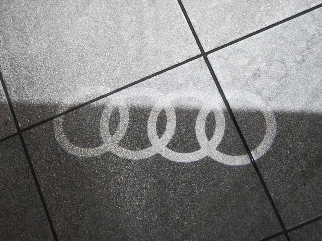 2021 Audi Q8 55 Premium Plus - 22913117 - 25