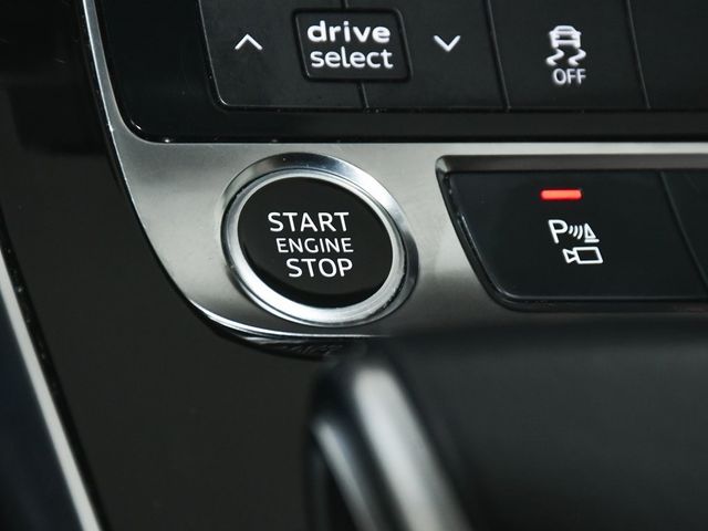 2021 Audi Q8 55 Premium Plus - 22913117 - 44