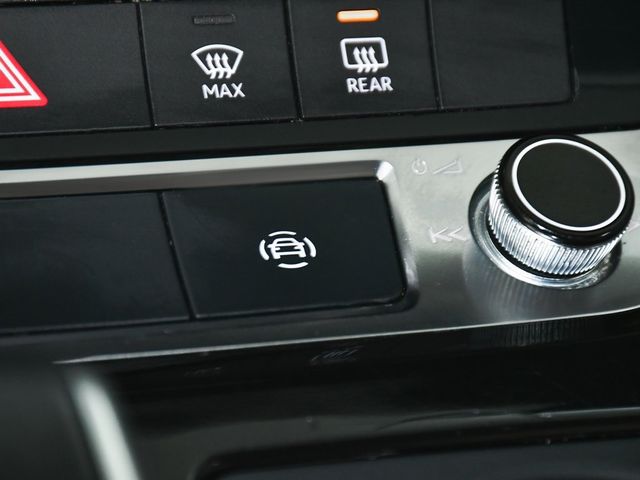 2021 Audi Q8 55 Premium Plus - 22913117 - 45