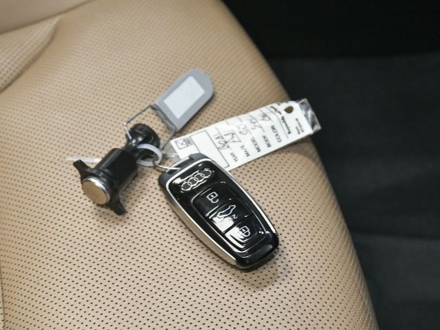 2021 Audi Q8 55 Premium Plus - 22913117 - 77