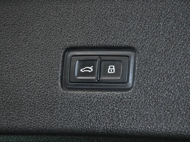 2021 Audi Q8 55 Premium Plus - 22913117 - 79