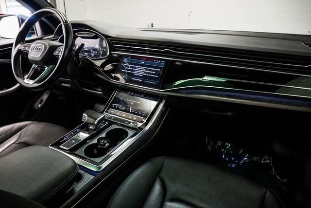 2021 Audi Q8 55 Premium Plus - 23041603 - 10